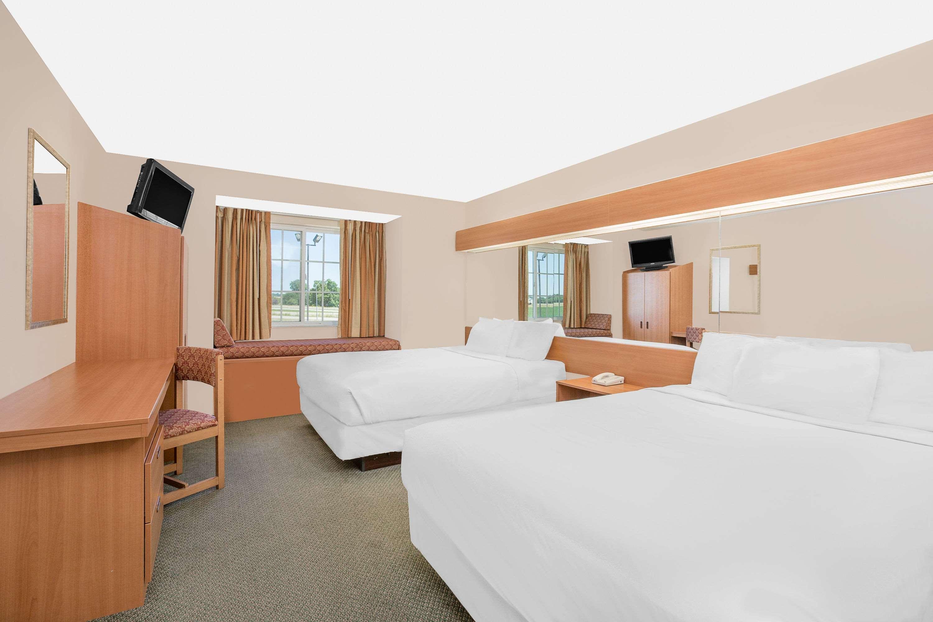 Microtel & By Wyndham 3*